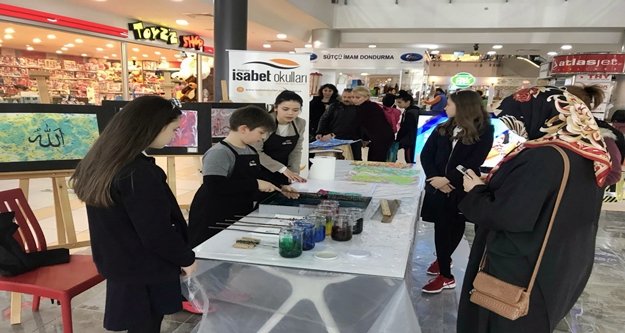 İsabetli öğrencilerden Alanyum'da ebru etkinliği