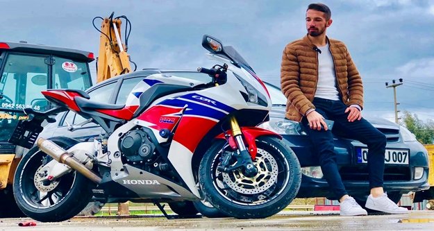 Motosikletli genç tutkusunun kurbanı oldu