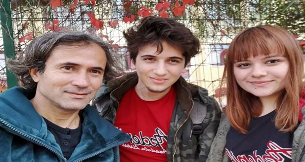 Rockçı aday seçimden geri çekildi!