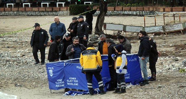 Sahile vücudunun yarısı olmayan ceset vurdu!