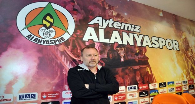 Sergen Yalçın'dan eleştirilere sert yanıt!