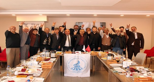 12 Eylül mağduru ülkücüler toplandı