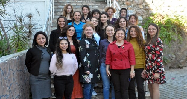 AGC kadın üyelerini unutmadı