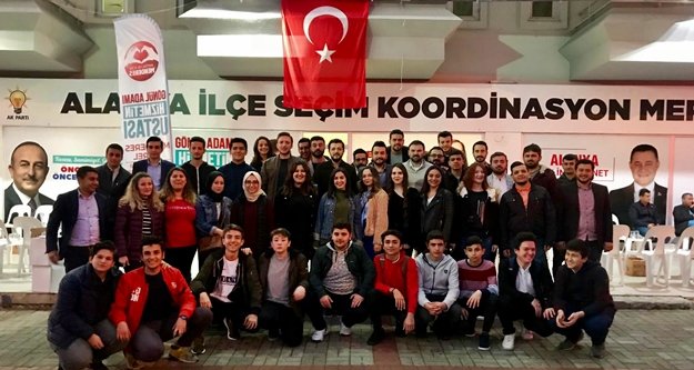 Ak Gençlik Alanya  tam kadro sahada
