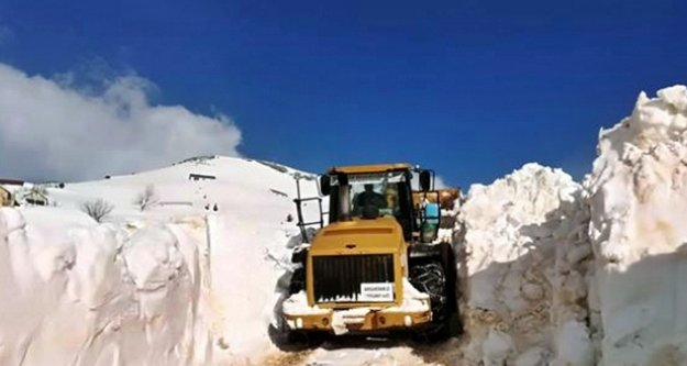 Alanya'da kardan kapanan yollar festival için açılıyor