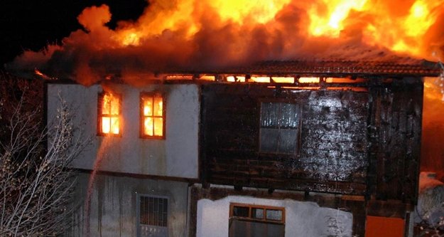 Alanya'daki ev yangını ucuz  atlatıldı!