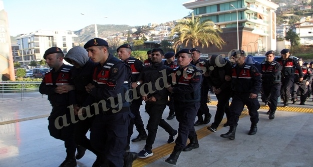 Alanya’da dev çete operasyonu! 15 kişi tutuklandı