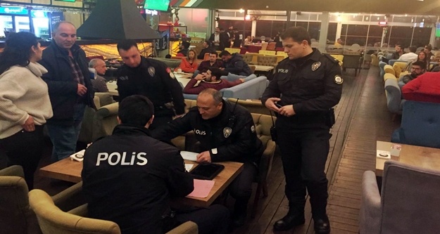 Alanya’da polis eğlence merkezlerini mercek altına aldı