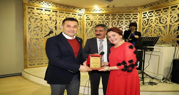 Alanyalı gönüllüler Öğretmen Evi'nde toplandı