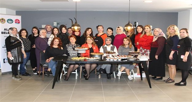 Alanyalı kadınlardan ‘Mutlu Pasta Atölyesi’