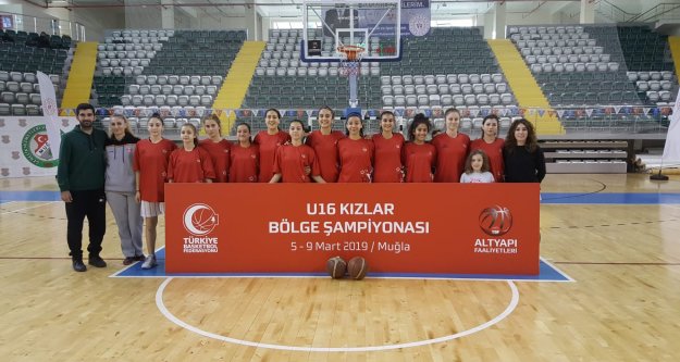 Alanyalı kızlar potada 3’te 3 yaptı