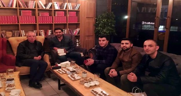 Alanyalı şehidin eşine Mardin’den kitap gönderdi
