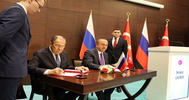 Bakan Çavuşoğlu ve Lavrov istişareler protokolünü imzaladı