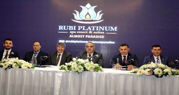 Bakan Ersoy Alanya'da turizmden beklentilerini açıkladı