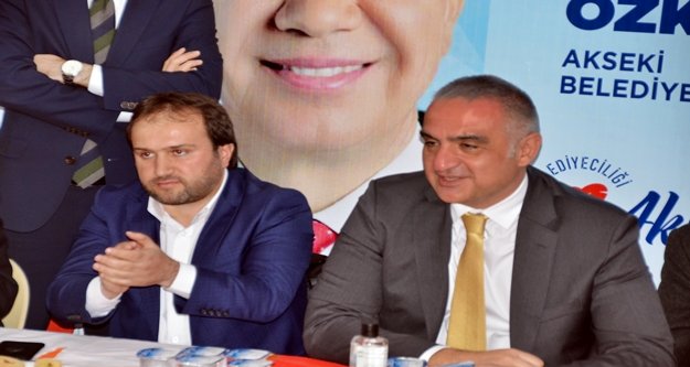 Bakan Ersoy’dan baba ocağına ziyaret