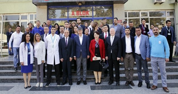Başkan Türel’den doktorlara ziyaret