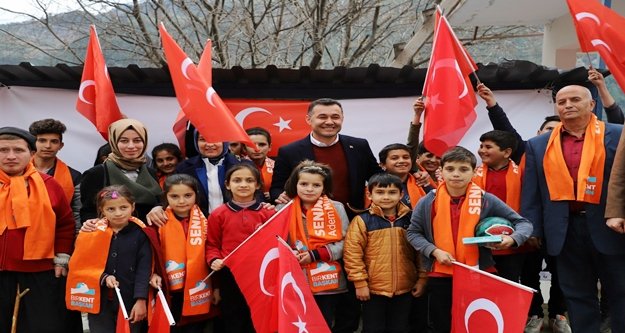 Başkan Yücel uğramadık mahalle bırakmadı