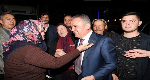 Böcek vatandaş buluşmasında müjdeyi verdi!