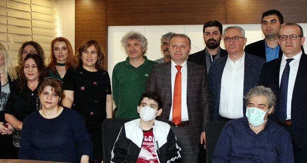 İlk kez balık, süt ve yumurta yedi