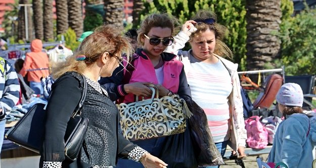 İran’daki ekonomik kriz 5 yıldızlı sokak pazarının yerini değiştirdi