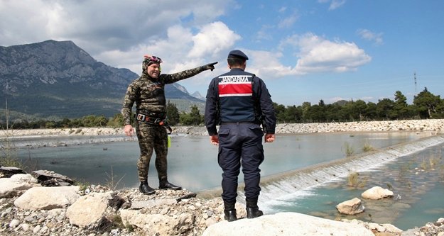 Kayıp Buse’yi tek başına Ağva Deresi’nde arıyor