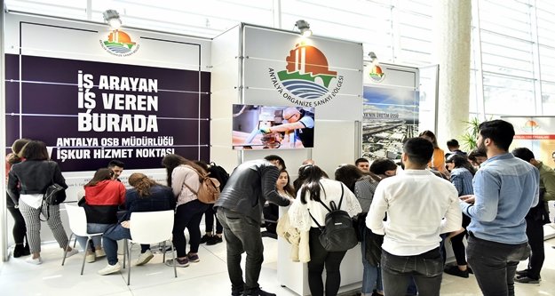 Öğrencilerle sanayiciler bu fuarda buluştu
