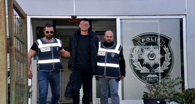 Polisleri bıçakla yaralayan saldırgan yakalandı!