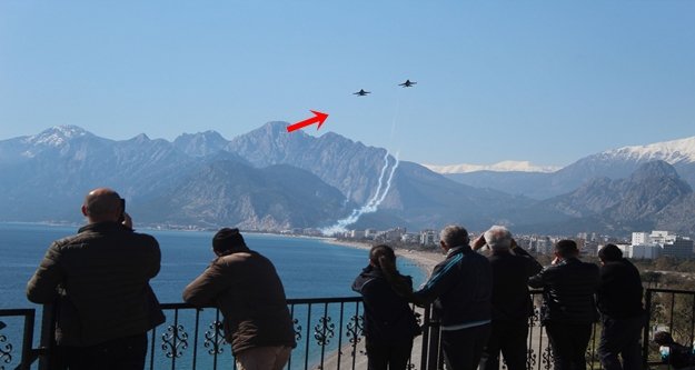 SOLOTÜRK'ten fetih provası