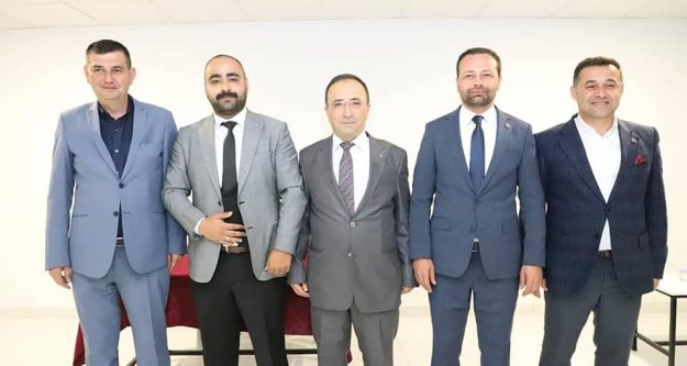 Uygur resmen MHP'li oldu