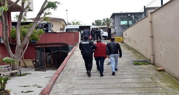 81 ilde eş zamanlı yapılan operasyonda Antalya'dan 105 şahıs yakalandı