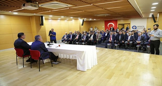 AESOB’dan Başkan Böcek’e hayırlı olsun ziyareti