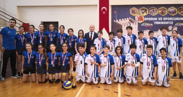 Alanya'nın hentbol şampiyonları belli oldu