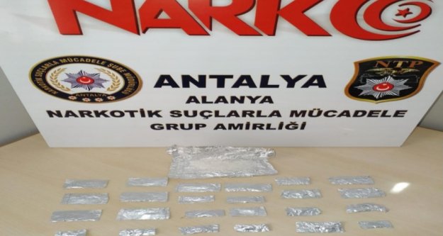 Alanya polisi zehirleriyle birlikte yakaladı
