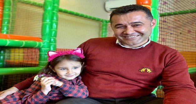 Başkan Yücel seçimin stresini kızıyla attı