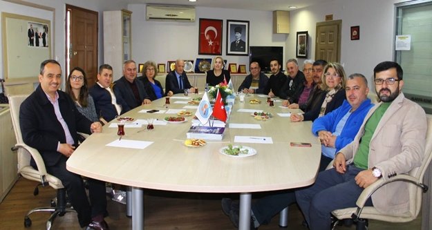 'Yerelde demokrasi kazandı'