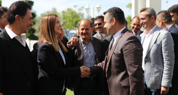 Yücel'den muhtarlara yeni dönem mesajı