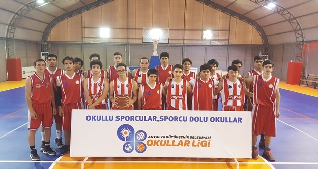 8 bin öğrenci şampiyonluk için mücadele etti