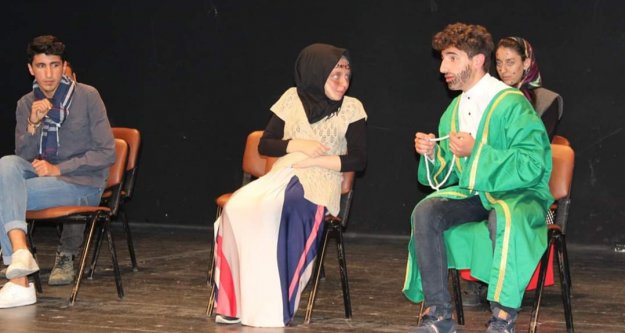 Alanya'da 7. Liseler Arası Tiyatro Şenliği başladı