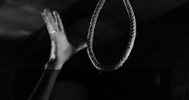 Alanya'da yaşlı kadın kendini ağaca aşarak intihar etti