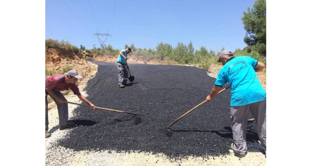 Alanya'nın 3 nahallesinde asfalt çalışması sürüyor