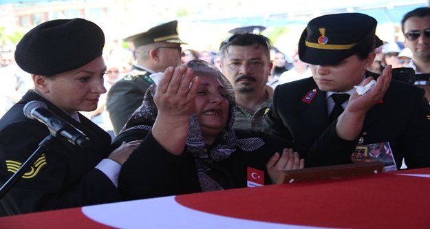 Alanya şehidini dualarla uğurladı