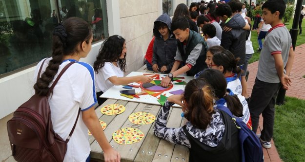 ALKÜ'de Fen ve Matematik sokağı etkinliği düzenlendi