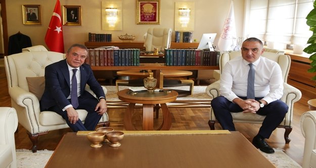 Başkan Böcek, Bakan Ersoy ile turizm alt yapısını değerlendirdi