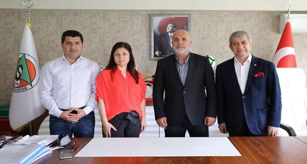 Gazetecilerden Çavuşoğlu’na başsağlığı ziyareti