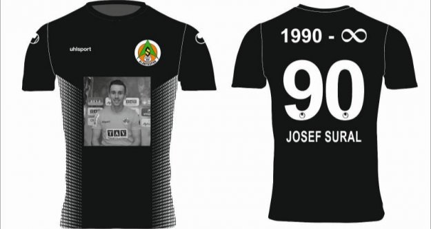 Josef Sural'ın özel tasarım formaları satışa sunulacak