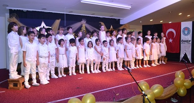 Miniklerden muhteşem gösteri