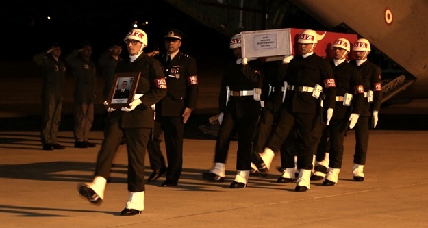 'Şehit olursam kardeşlerim giyer' diyerek askeri kamuflajını evde bırakmış