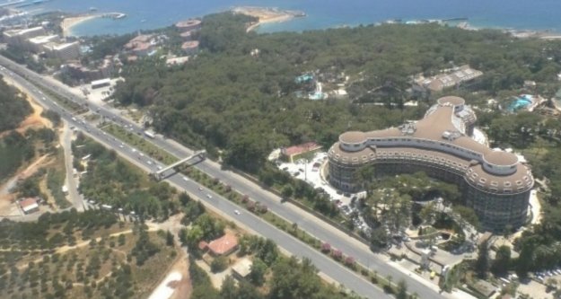 Alanya'da bayram trafiği havadan kontrol ediliyor