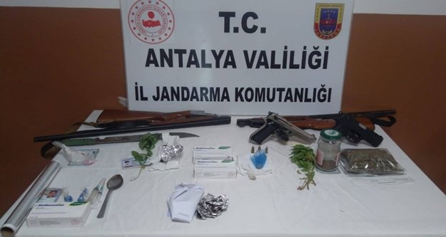 Alanya’da 10 zehir taciri daha yakalandı