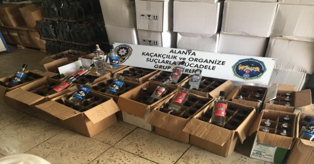 Alanya’da 3 otele kaçak ve sahte içki operasyonu